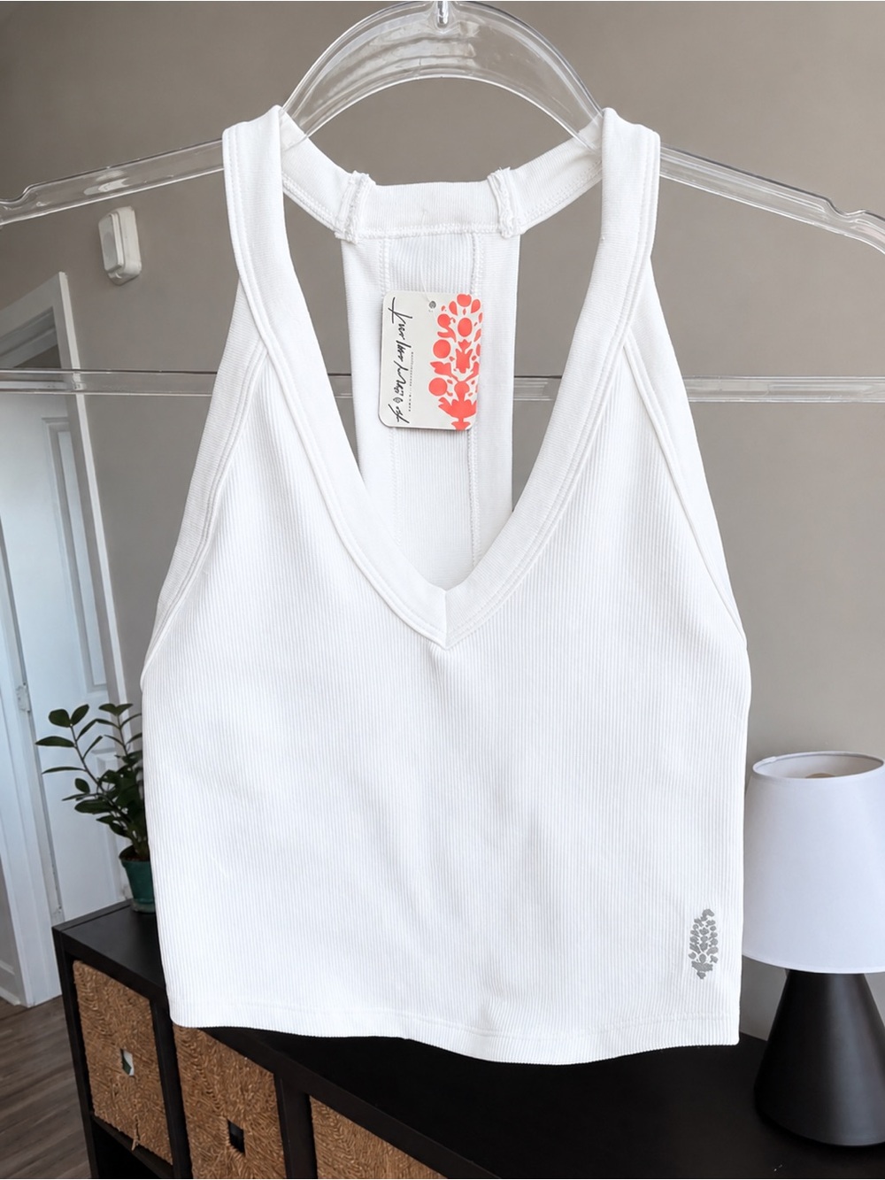 FP Movement All Clear Cami NWT Size XS/S Free People V-Neck Crop Tank Top White - Picture 7 of 10